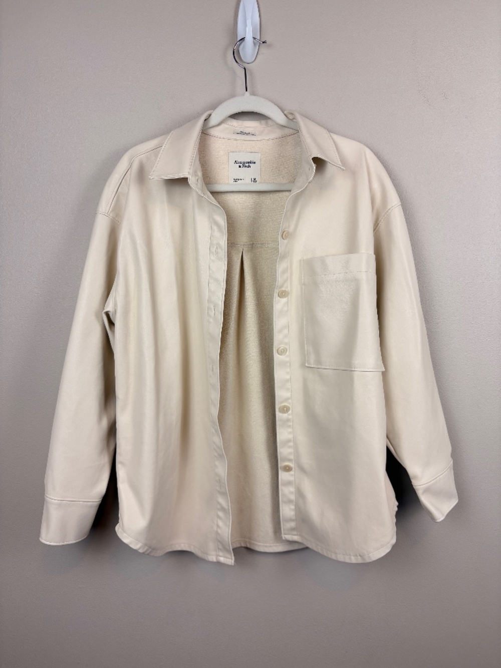 Abercrombie Women's Oversized Vegan Leather Shirt Jacket - Size Medium